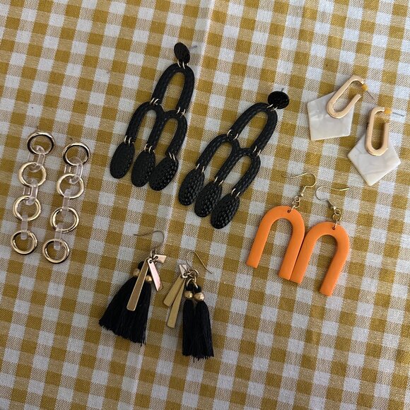 Assorted Costume Jewelry - Earrings - Picture 1 of 3